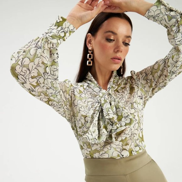 Tie Collar Patterned Blouse - GREEN - Picture 3 of 6